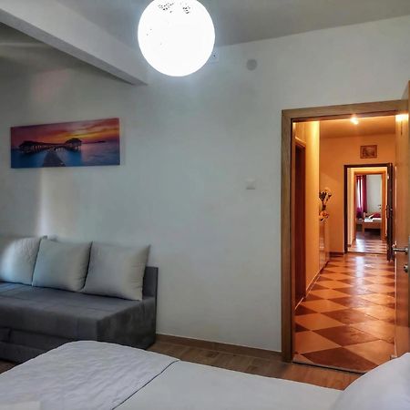 Vacation Home Keskic Velika Gata Exterior photo